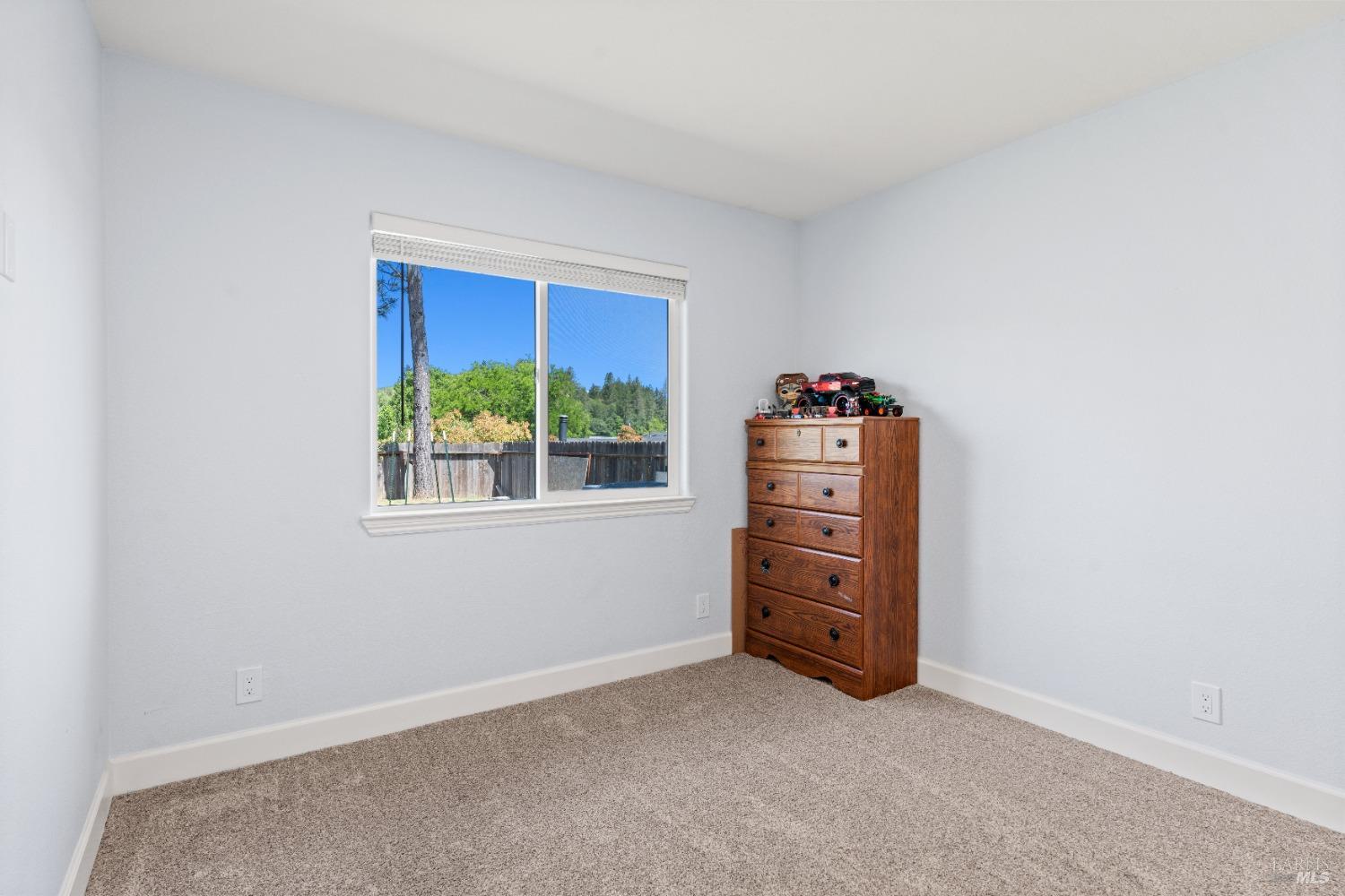 Detail Gallery Image 11 of 26 For 90 Nancy Ln, Willits,  CA 95490 - 4 Beds | 2 Baths