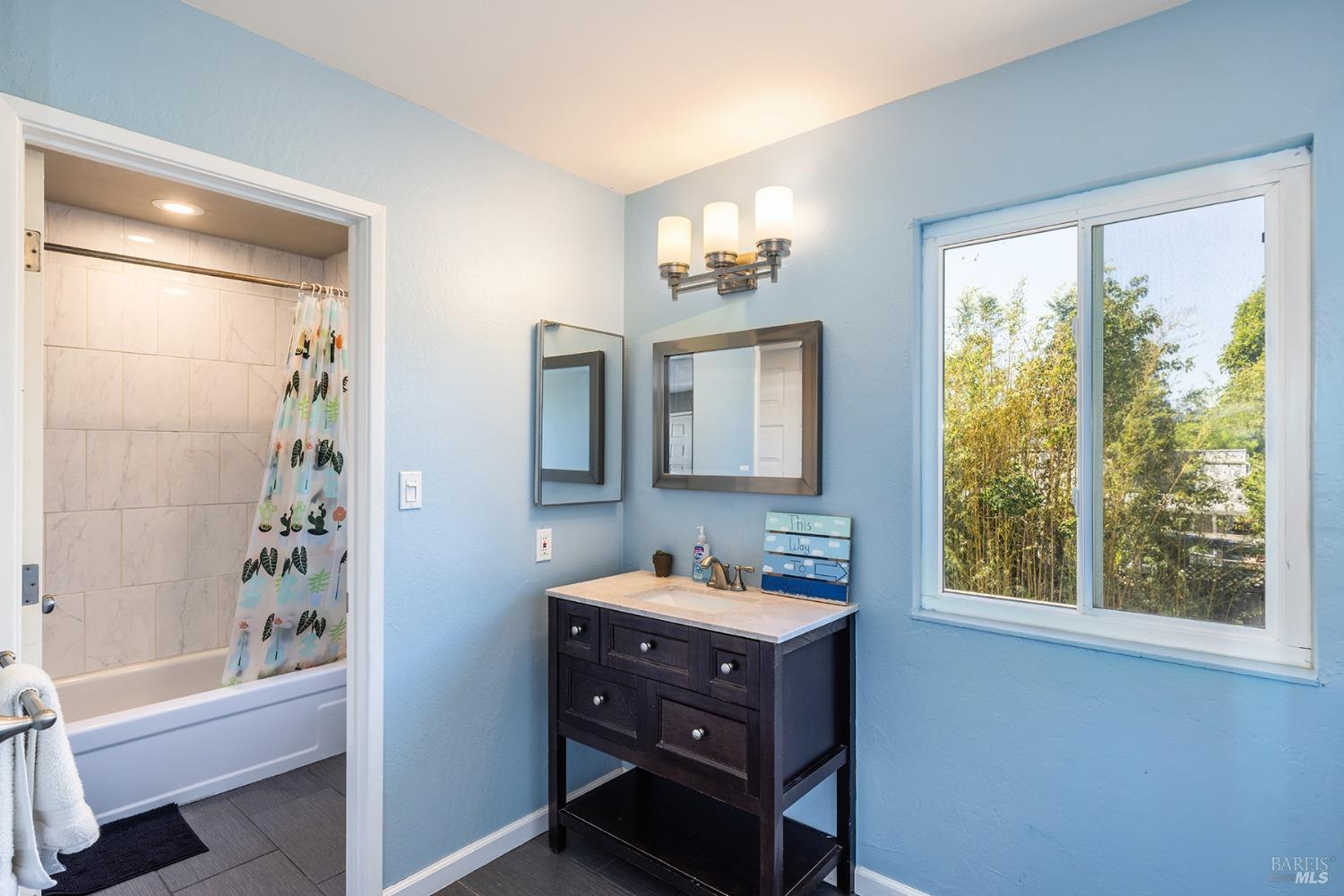 Detail Gallery Image 19 of 24 For 4467 Tanglewood Way, Napa,  CA 94558 - 4 Beds | 2/1 Baths