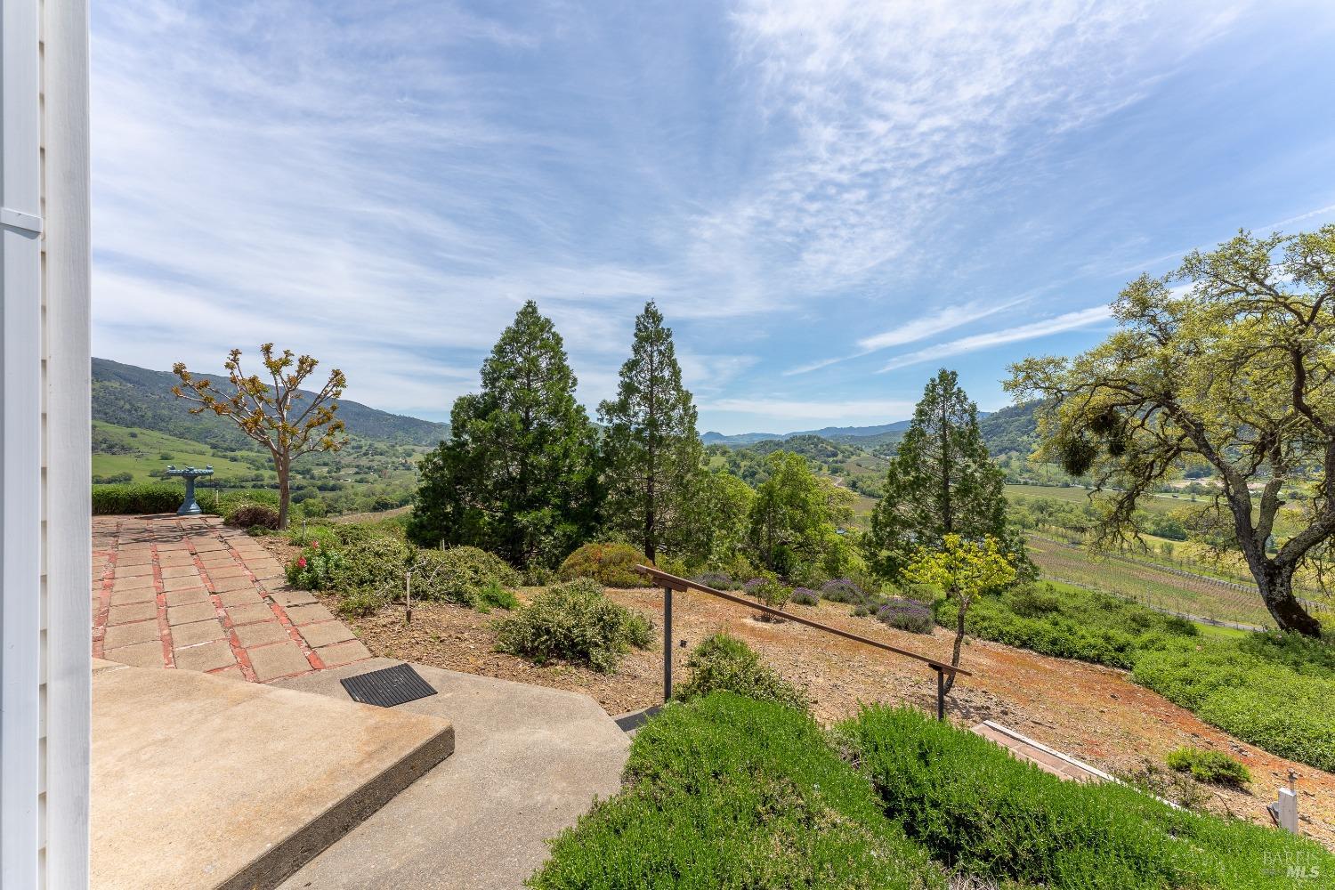 Detail Gallery Image 33 of 53 For 681 Sanel Dr, Ukiah,  CA 95482 - 3 Beds | 2/1 Baths