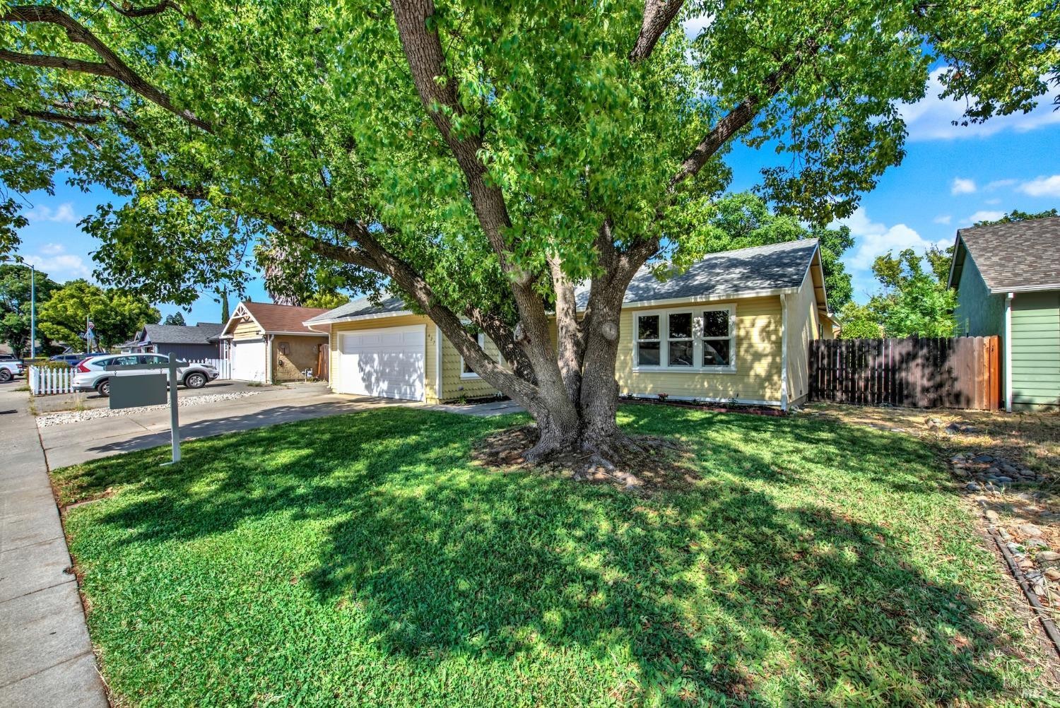 Detail Gallery Image 9 of 82 For 427 Temple Dr, Vacaville,  CA 95687 - 3 Beds | 2 Baths