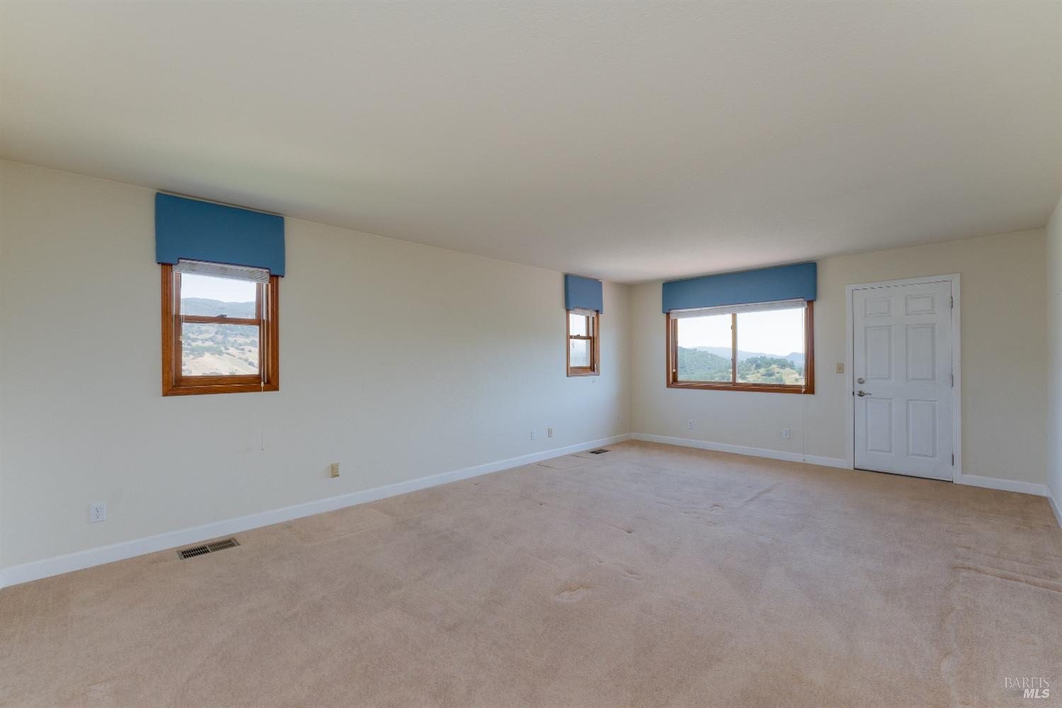Detail Gallery Image 17 of 53 For 681 Sanel Dr, Ukiah,  CA 95482 - 3 Beds | 2/1 Baths