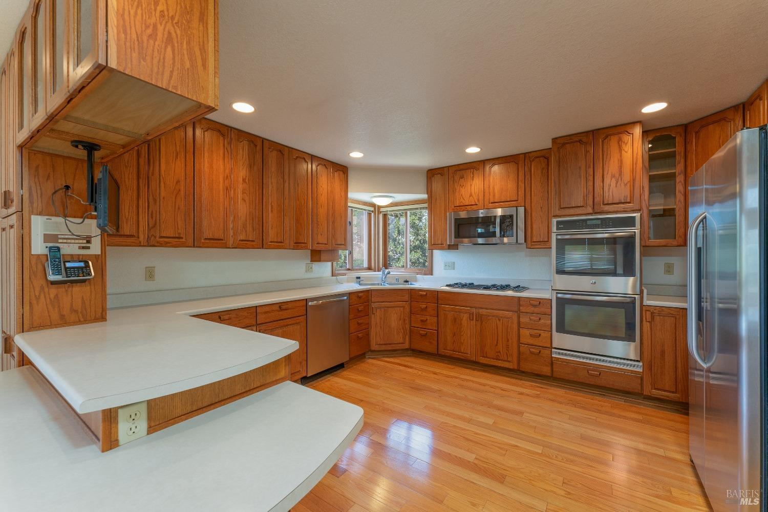 Detail Gallery Image 9 of 53 For 681 Sanel Dr, Ukiah,  CA 95482 - 3 Beds | 2/1 Baths
