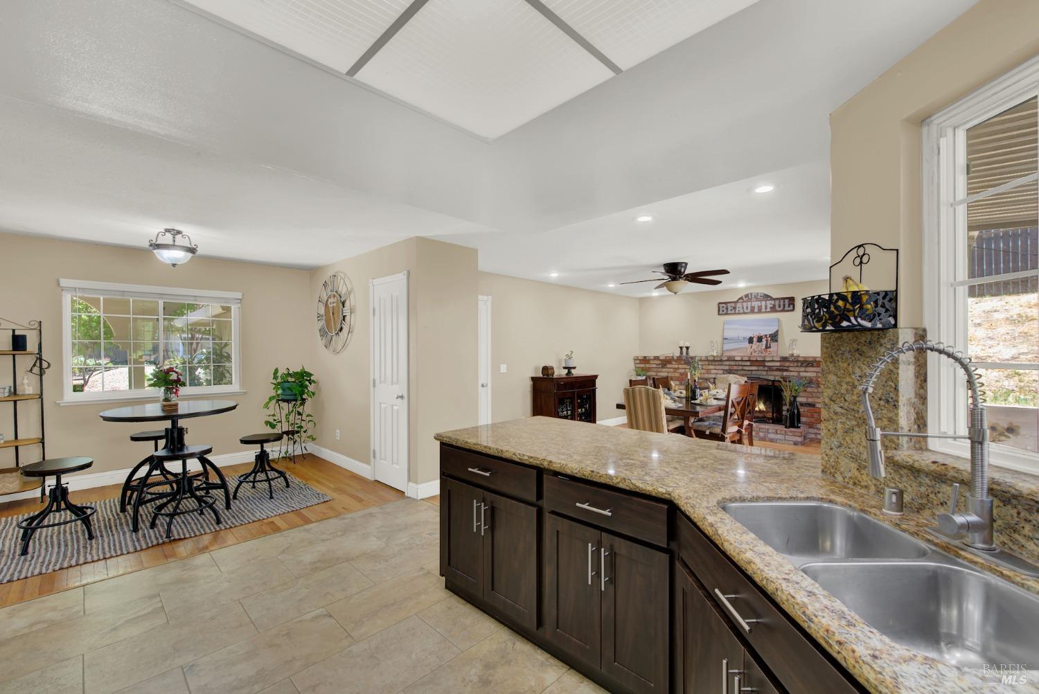 Detail Gallery Image 21 of 60 For 28 Sunnyhill Way, Pittsburg,  CA 94565 - 3 Beds | 2 Baths