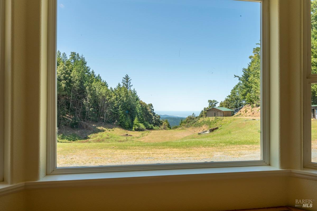 Detail Gallery Image 20 of 26 For 4300 Cahto Peak Dr, Laytonville,  CA 95454 - 3 Beds | 2 Baths