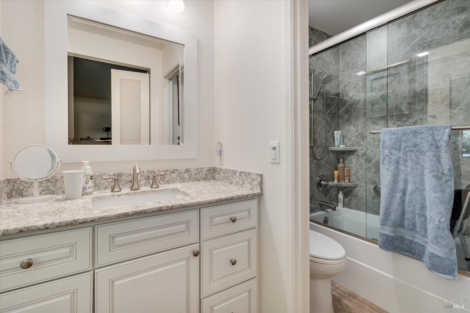 Detail Gallery Image 15 of 22 For 280 Pickett St, Sonoma,  CA 95476 - 2 Beds | 2 Baths