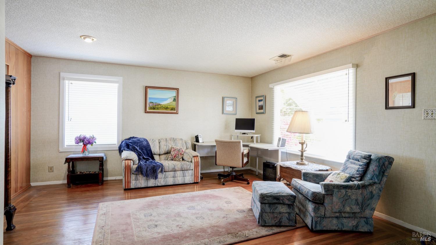 Detail Gallery Image 25 of 58 For 100 Belle View Ave, Petaluma,  CA 94952 - 2 Beds | 2 Baths