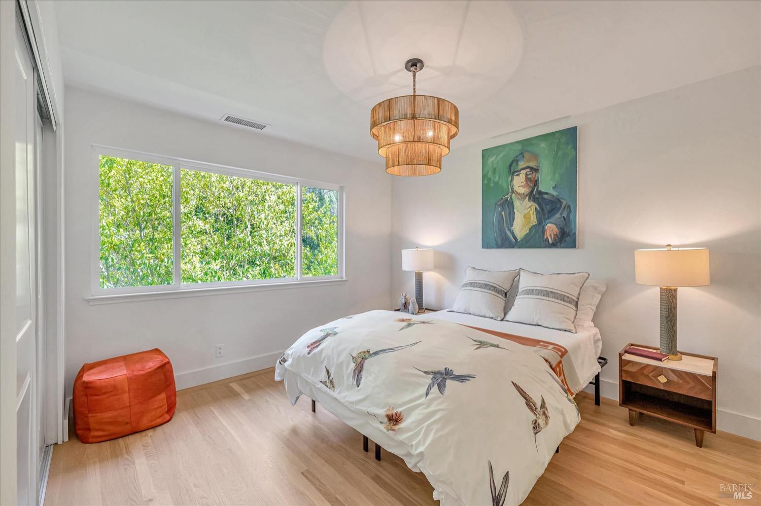 Detail Gallery Image 16 of 24 For 88 George Ln, Sausalito,  CA 94965 - 3 Beds | 2/1 Baths