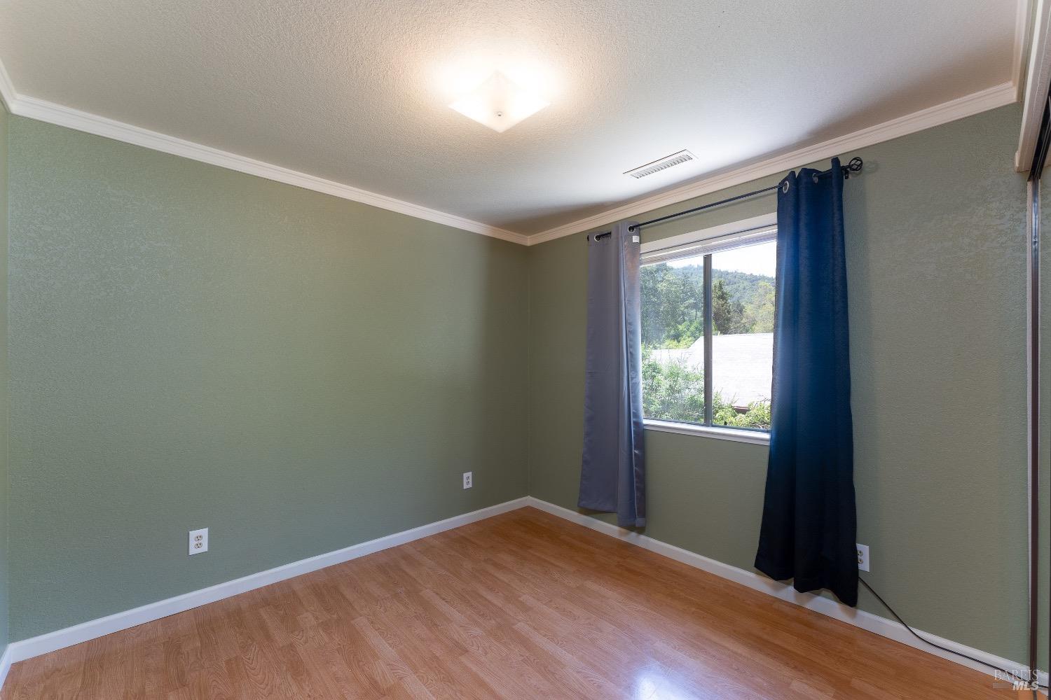 Detail Gallery Image 10 of 20 For 1342 Helen Ave, Ukiah,  CA 95482 - 3 Beds | 2/1 Baths