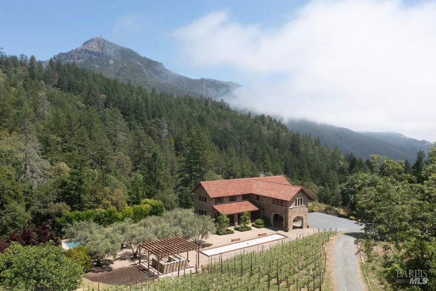 Detail Gallery Image 1 of 45 For 15300 Ida Clayton Rd, Calistoga,  CA 94515 - 4 Beds | 4/1 Baths