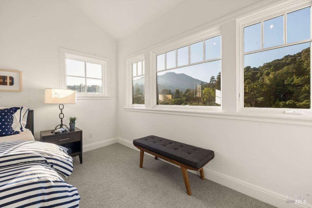 Detail Gallery Image 35 of 51 For 118 Woodbine Dr, Mill Valley,  CA 94941 - 5 Beds | 5/1 Baths