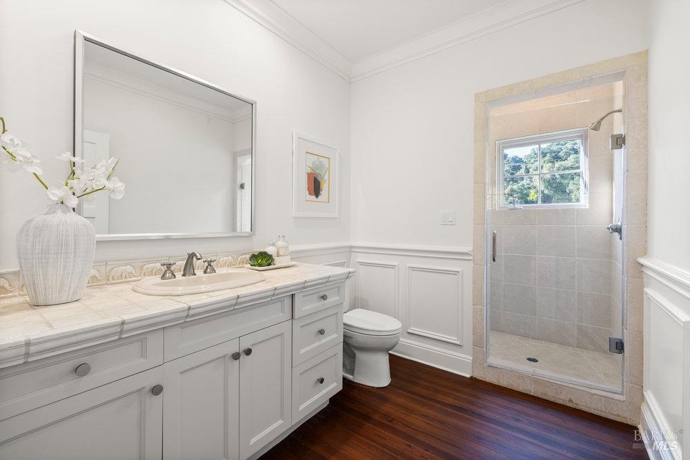 Detail Gallery Image 40 of 54 For 118 Woodbine Dr, Mill Valley,  CA 94941 - 5 Beds | 5/1 Baths