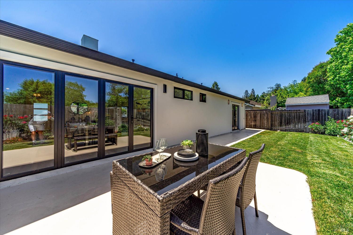 Detail Gallery Image 41 of 49 For 14 Manchester Ct, Napa,  CA 94558 - 3 Beds | 2 Baths