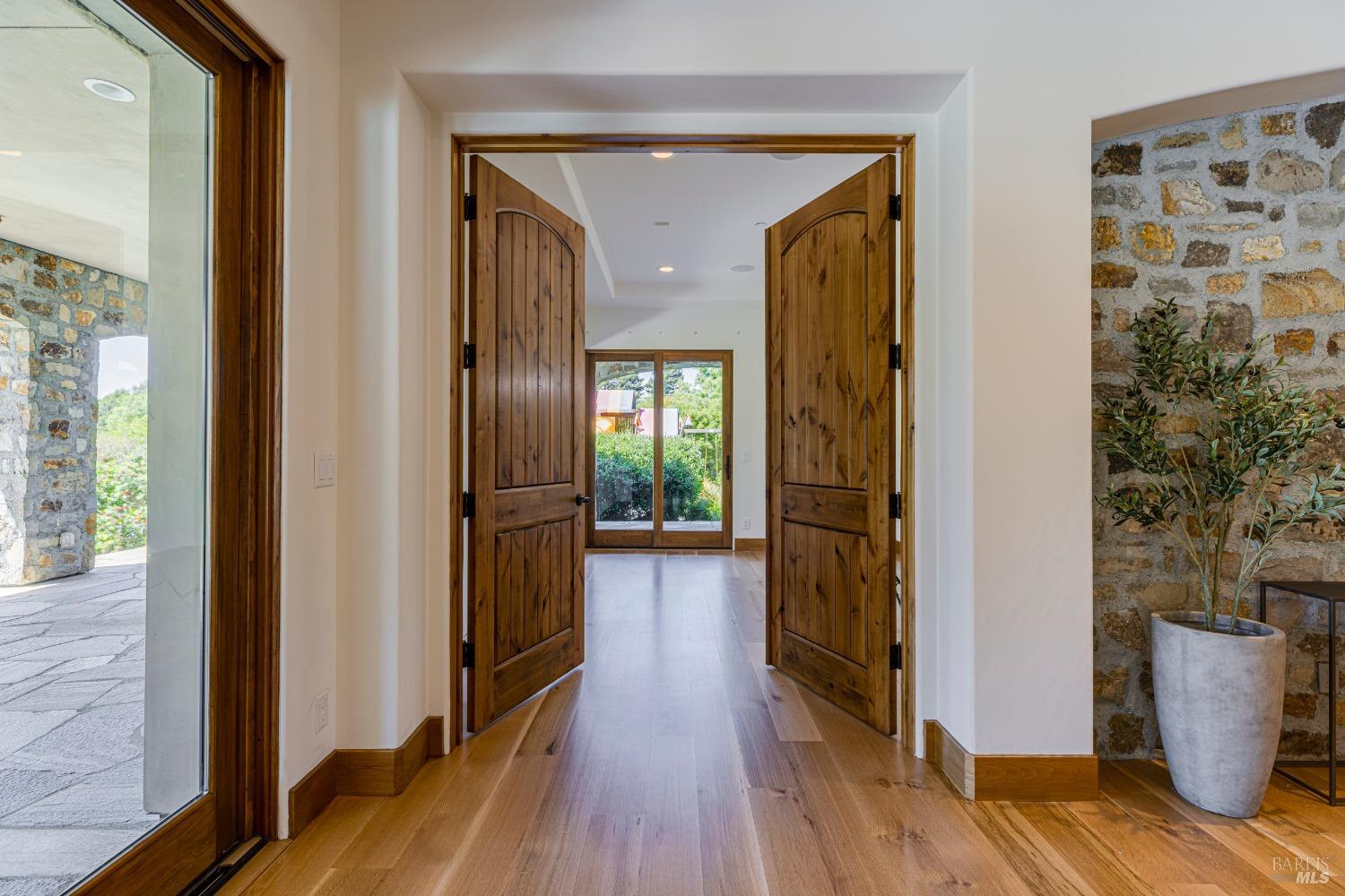 Detail Gallery Image 22 of 85 For 21001 Broadway Unkn, Sonoma,  CA 95476 - 7 Beds | 8/2 Baths