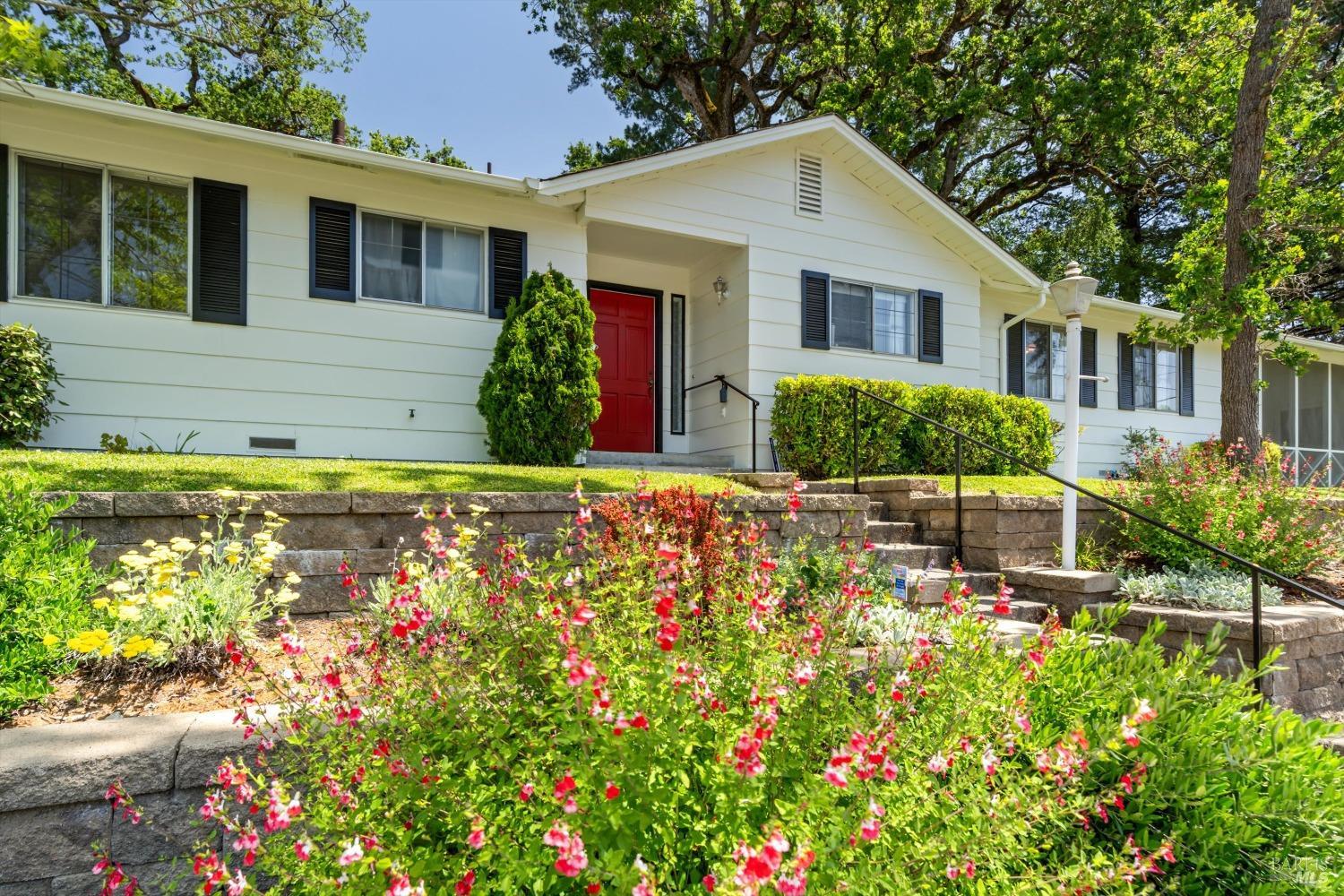 Detail Gallery Image 1 of 1 For 2042 Hidden Valley Dr, Santa Rosa,  CA 95404 - 3 Beds | 2 Baths