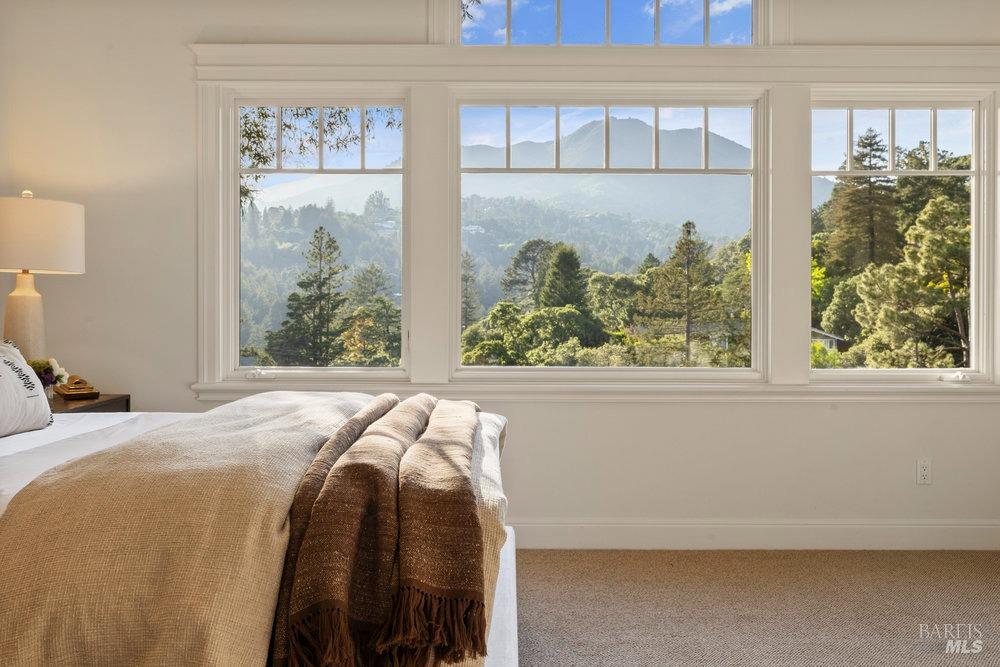 Detail Gallery Image 27 of 54 For 118 Woodbine Dr, Mill Valley,  CA 94941 - 5 Beds | 5/1 Baths