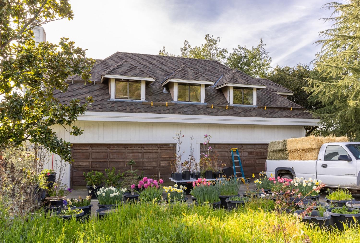 Detail Gallery Image 8 of 14 For 3220 Matanzas Creek Ln, Santa Rosa,  CA 95404 - 2 Beds | 2 Baths