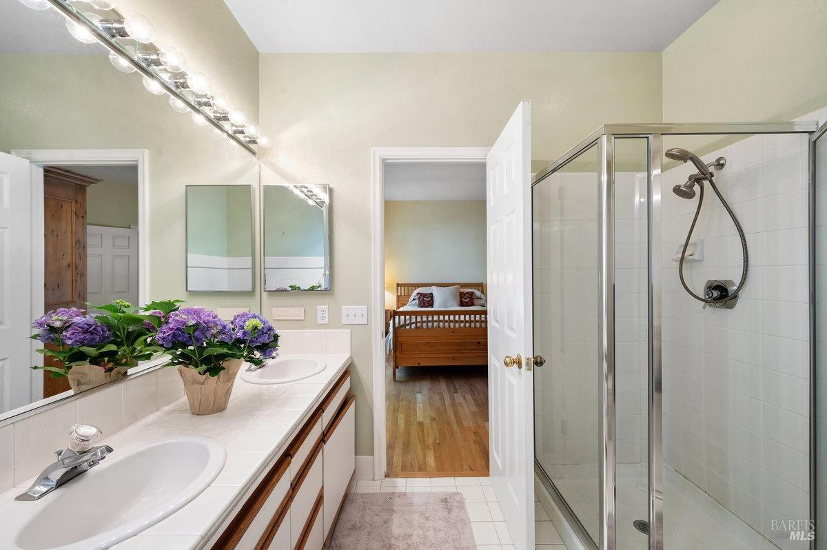 Detail Gallery Image 21 of 61 For 36 Mariposa Ave #1,  San Anselmo,  CA 94960 - 2 Beds | 2/1 Baths