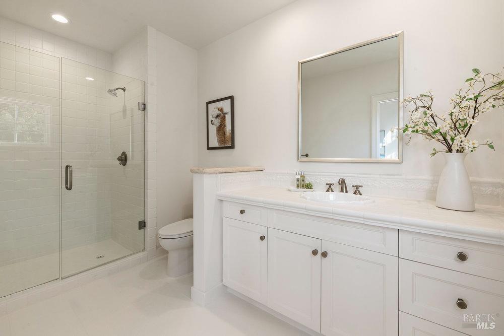 Detail Gallery Image 34 of 54 For 118 Woodbine Dr, Mill Valley,  CA 94941 - 5 Beds | 5/1 Baths