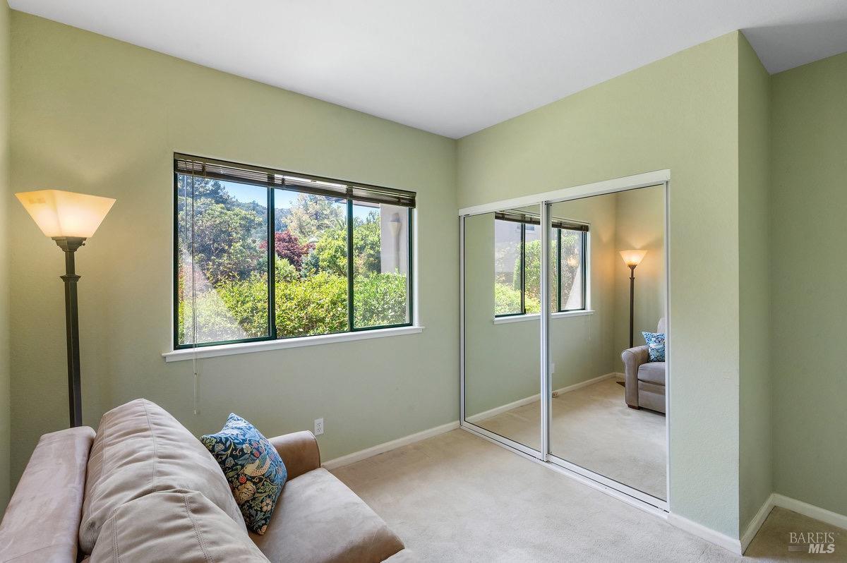Detail Gallery Image 24 of 61 For 36 Mariposa Ave #1,  San Anselmo,  CA 94960 - 2 Beds | 2/1 Baths
