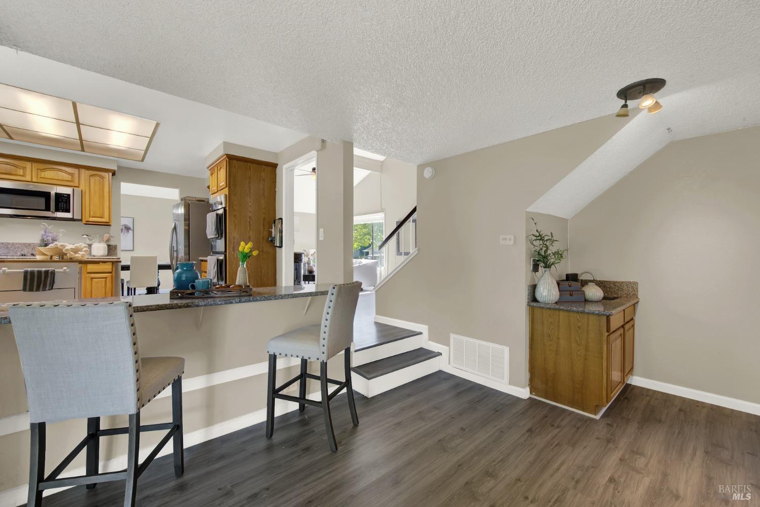 Detail Gallery Image 20 of 49 For 773 Tulare Dr, Vacaville,  CA 95687 - 4 Beds | 2/1 Baths
