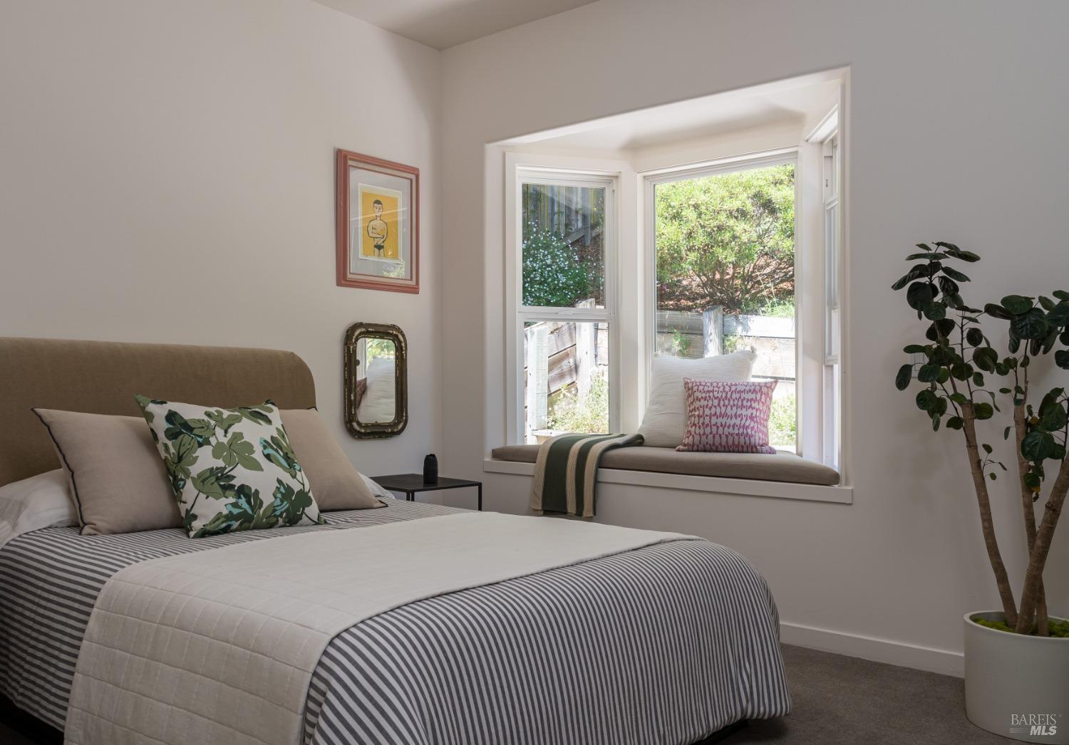 Detail Gallery Image 26 of 40 For 358 Dolan Ave, Mill Valley,  CA 94941 - 4 Beds | 2/1 Baths