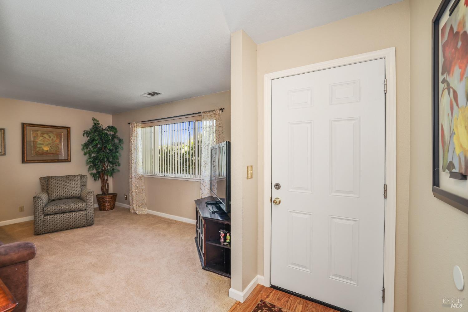 Detail Gallery Image 12 of 38 For 509 Canvasback Dr, Suisun City,  CA 94585 - 3 Beds | 2 Baths