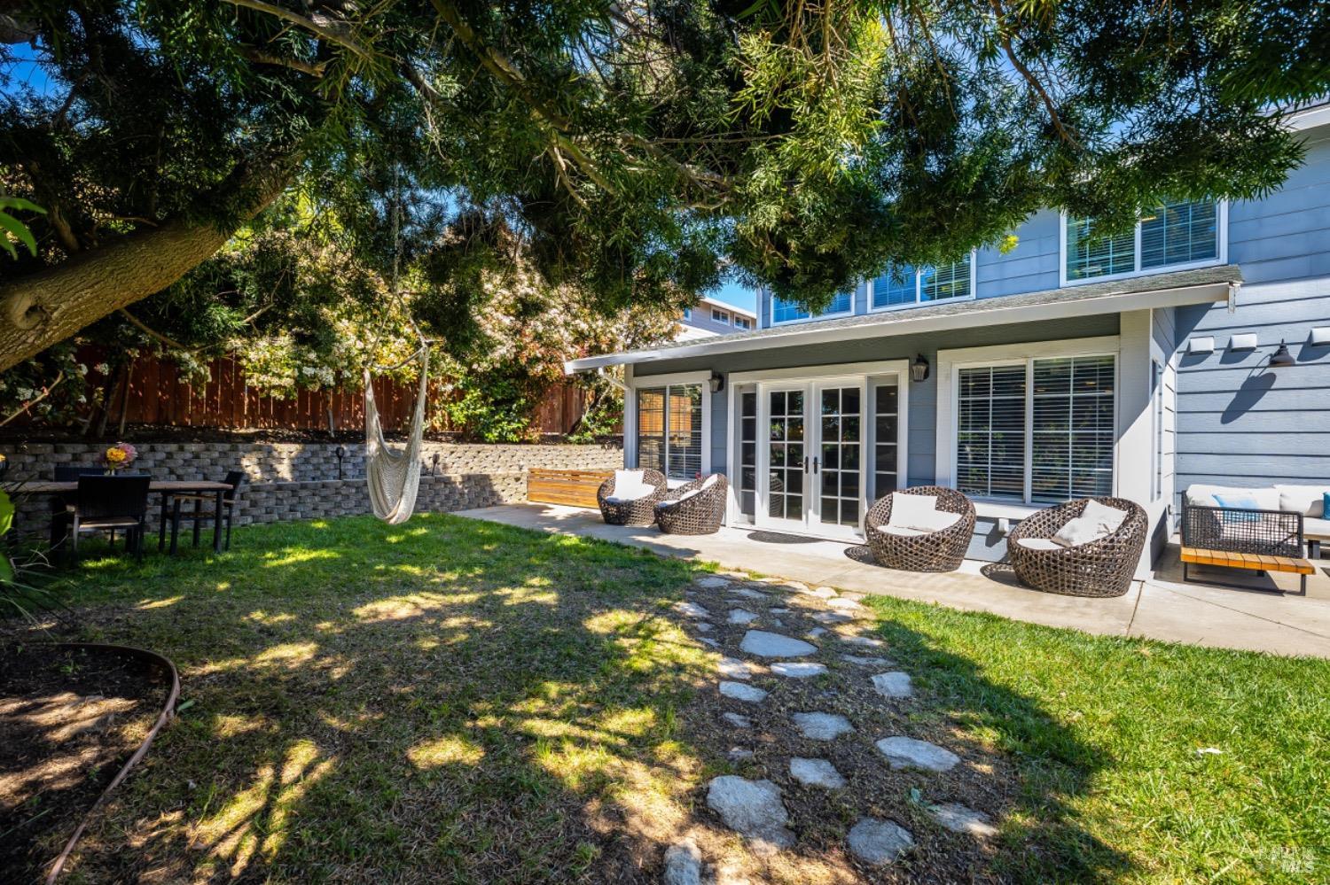 Detail Gallery Image 65 of 74 For 557 Cooper Dr, Benicia,  CA 94510 - 5 Beds | 2/1 Baths