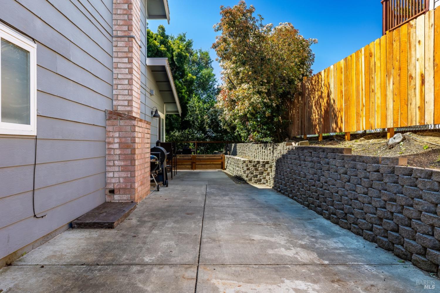 Detail Gallery Image 69 of 74 For 557 Cooper Dr, Benicia,  CA 94510 - 5 Beds | 2/1 Baths