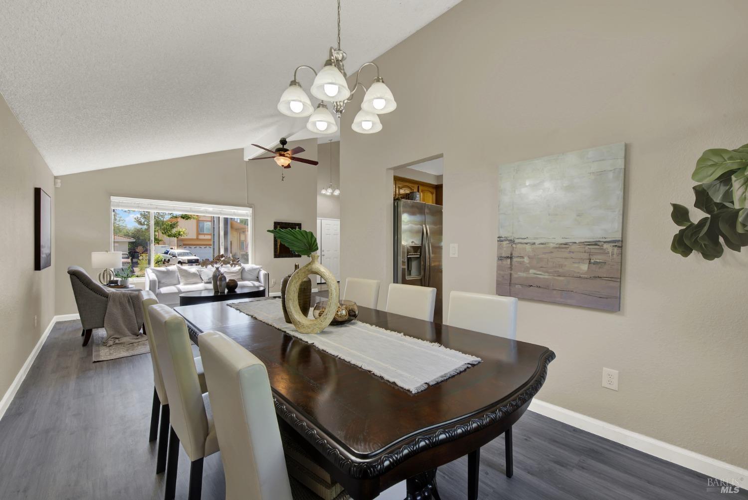 Detail Gallery Image 12 of 49 For 773 Tulare Dr, Vacaville,  CA 95687 - 4 Beds | 2/1 Baths