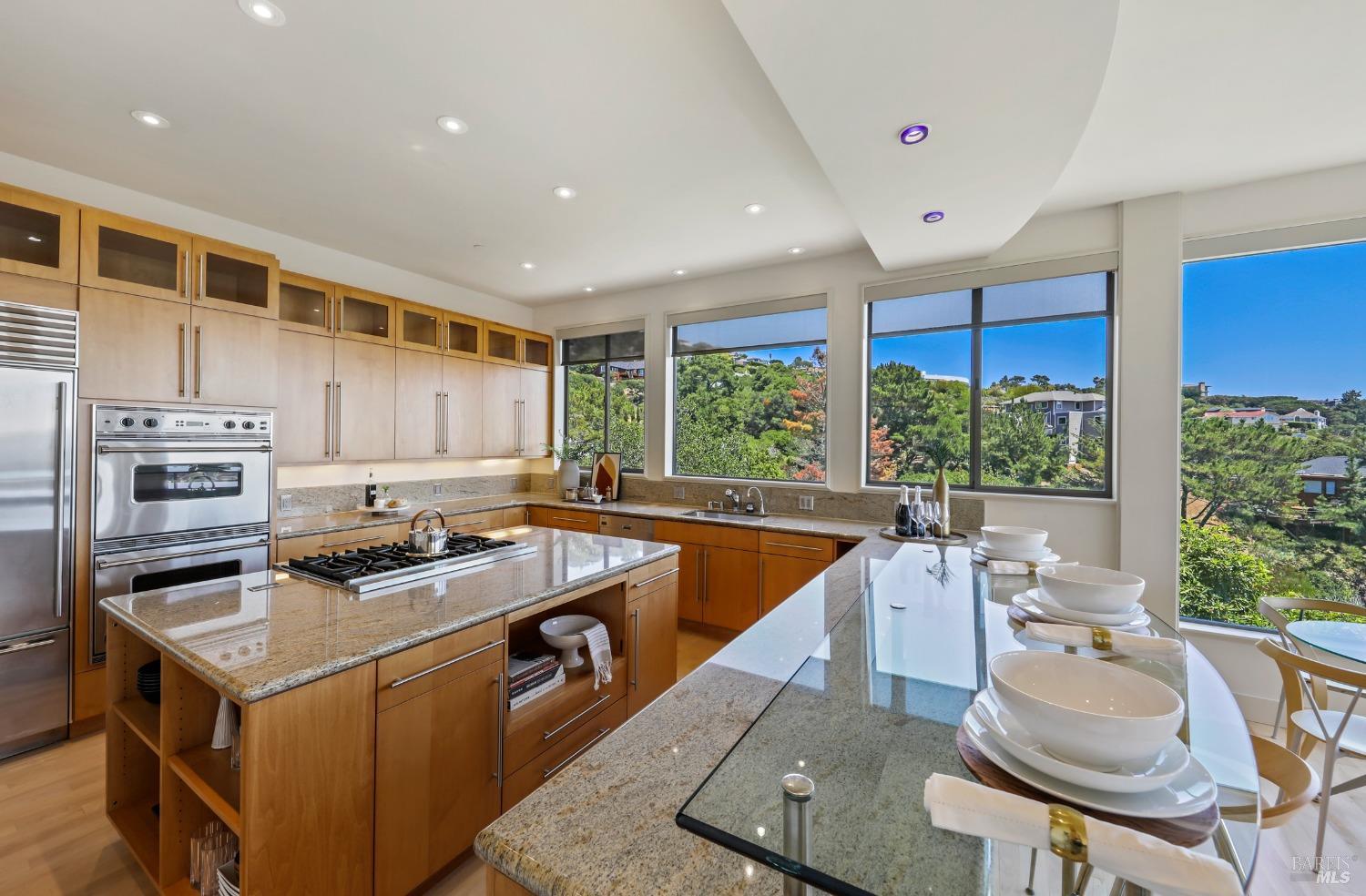 Detail Gallery Image 18 of 50 For 21 Tara Hill Rd, Tiburon,  CA 94920 - 4 Beds | 3/1 Baths