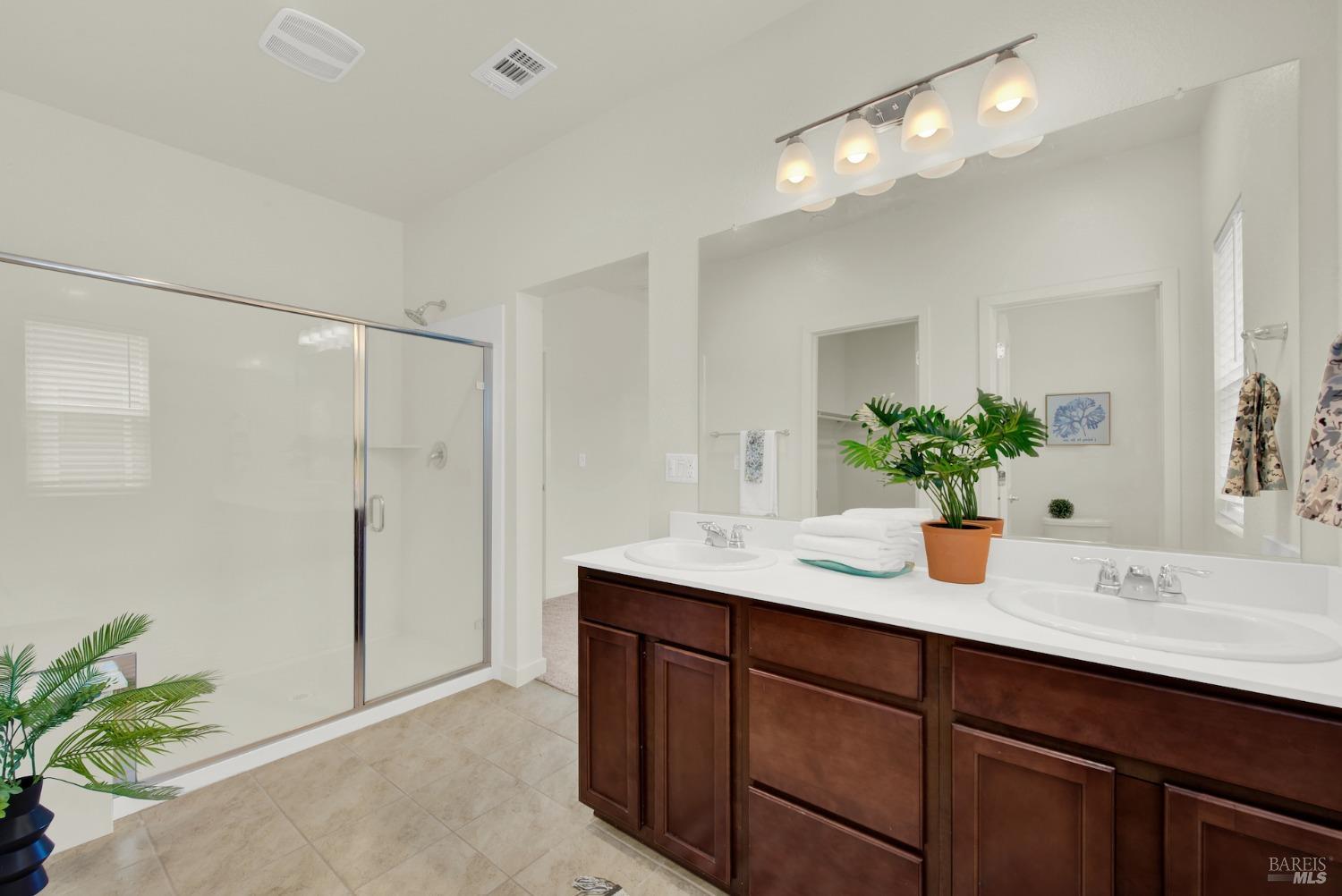 Detail Gallery Image 28 of 52 For 1075 Johns Hopkins Ct, Dixon,  CA 95620 - 3 Beds | 2/1 Baths