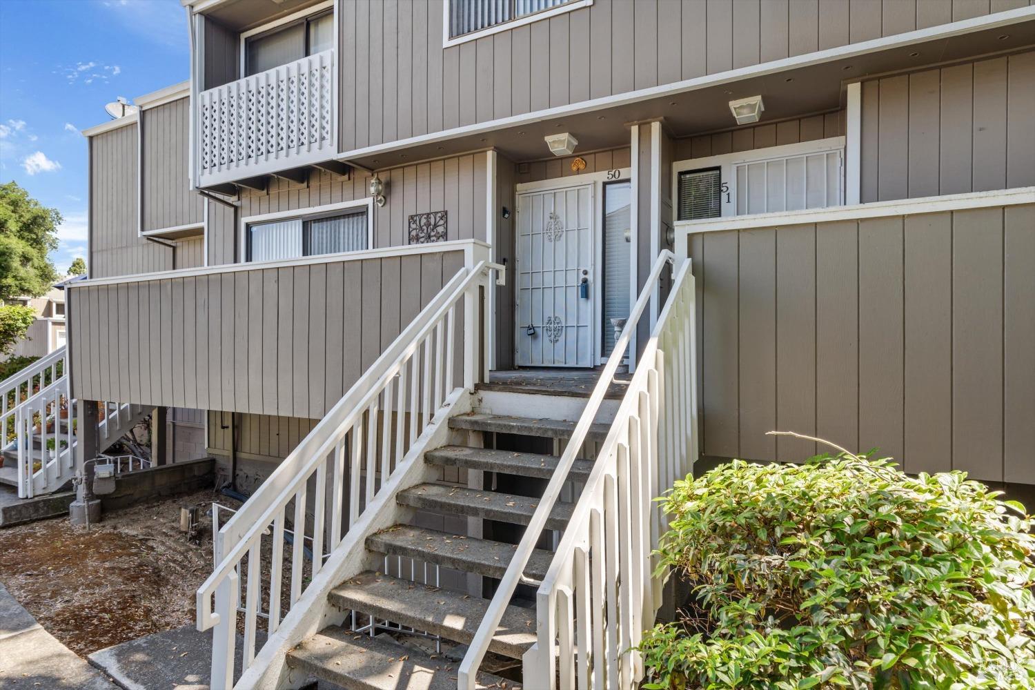 Detail Gallery Image 2 of 22 For 165 Oddstad Dr #50,  Vallejo,  CA 94589 - 2 Beds | 1/1 Baths