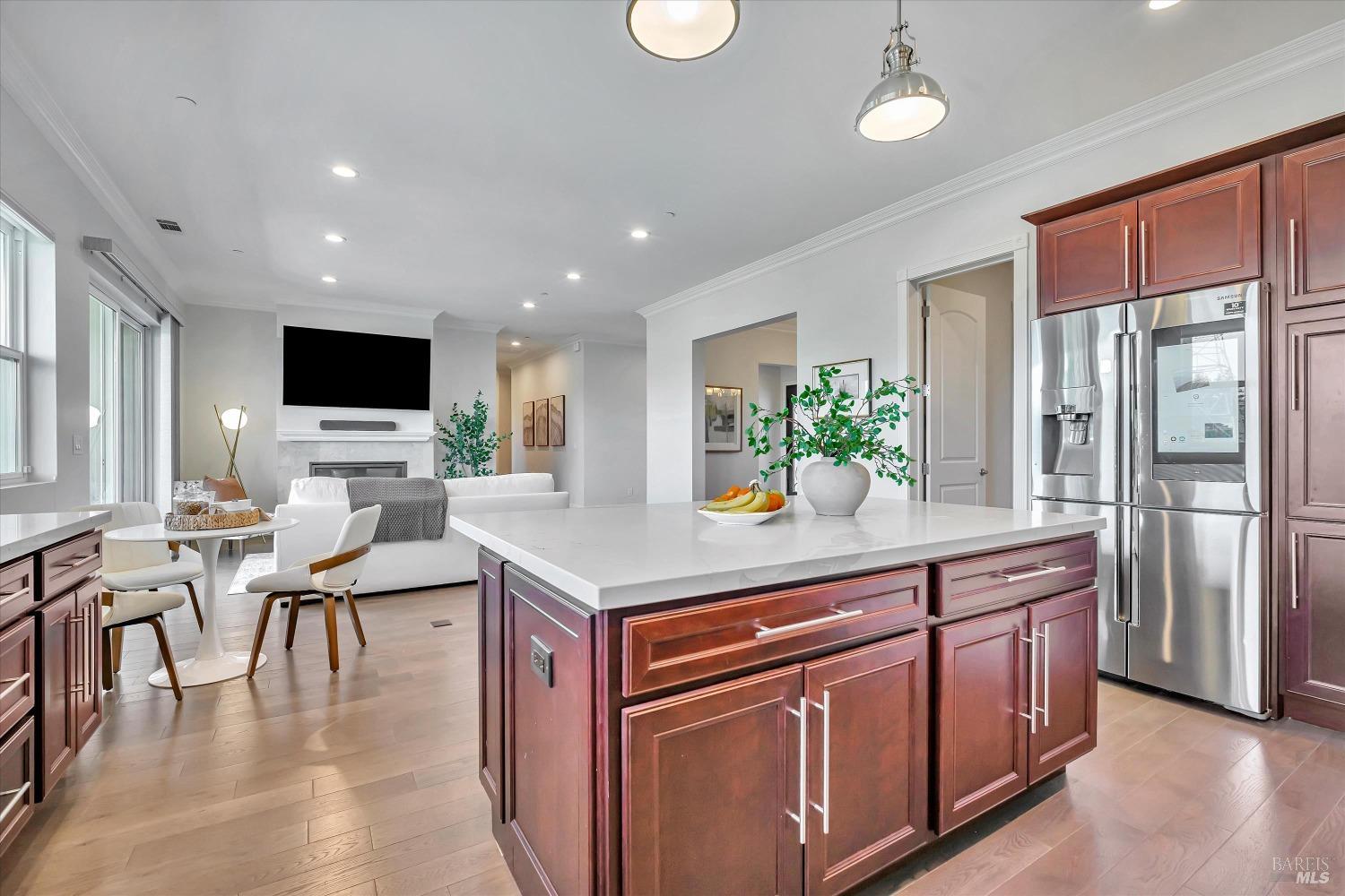 Detail Gallery Image 12 of 44 For 2013 Turnberry Ct, Santa Rosa,  CA 95403 - 4 Beds | 3/1 Baths