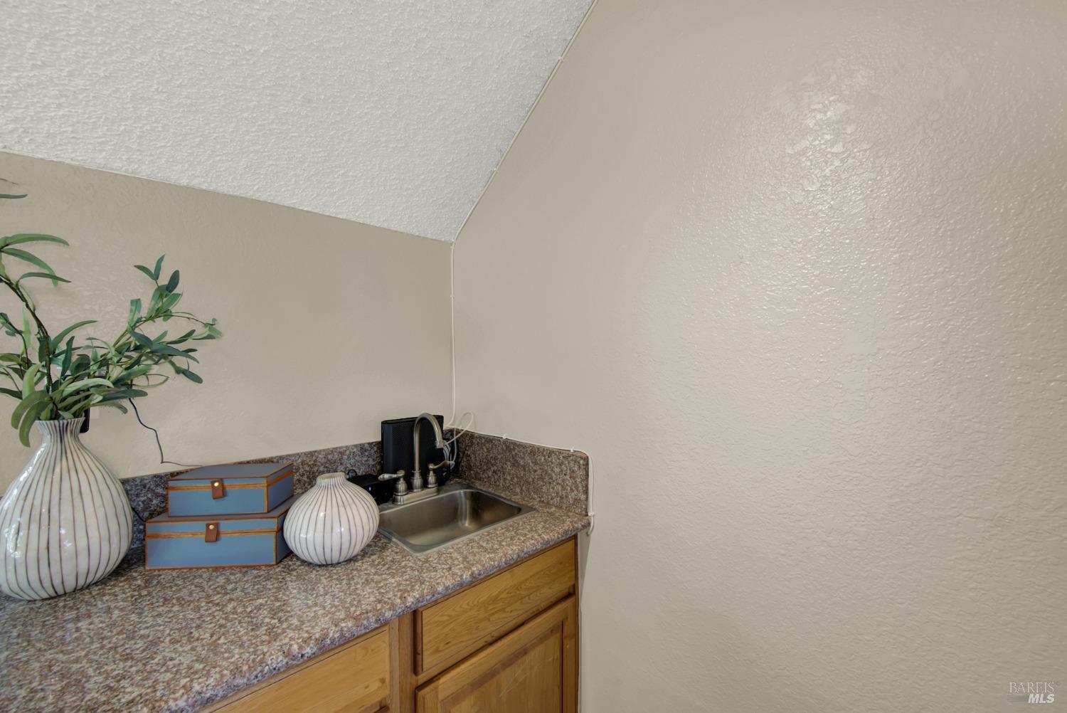 Detail Gallery Image 18 of 49 For 773 Tulare Dr, Vacaville,  CA 95687 - 4 Beds | 2/1 Baths