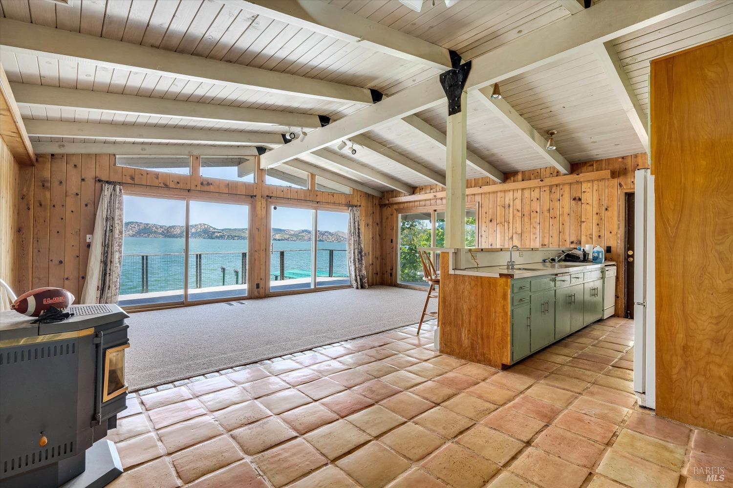 Detail Gallery Image 17 of 51 For 9308 Konocti Bay Rd, Kelseyville,  CA 95451 - 6 Beds | 4 Baths