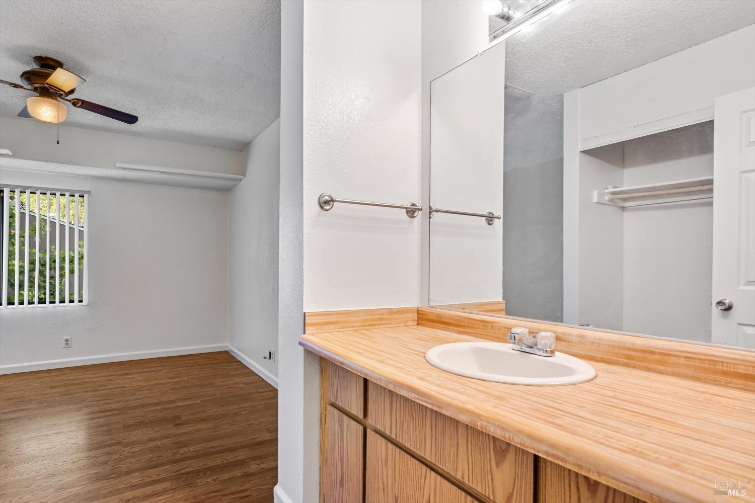 Detail Gallery Image 12 of 22 For 165 Oddstad Dr #50,  Vallejo,  CA 94589 - 2 Beds | 1/1 Baths