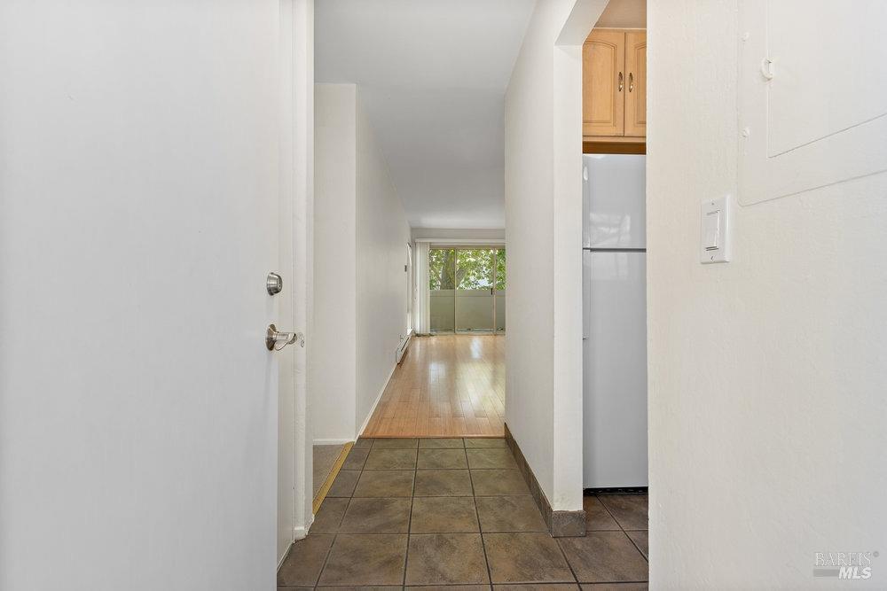 Detail Gallery Image 3 of 25 For 900 Southampton Rd #138,  Benicia,  CA 94510 - 1 Beds | 1 Baths