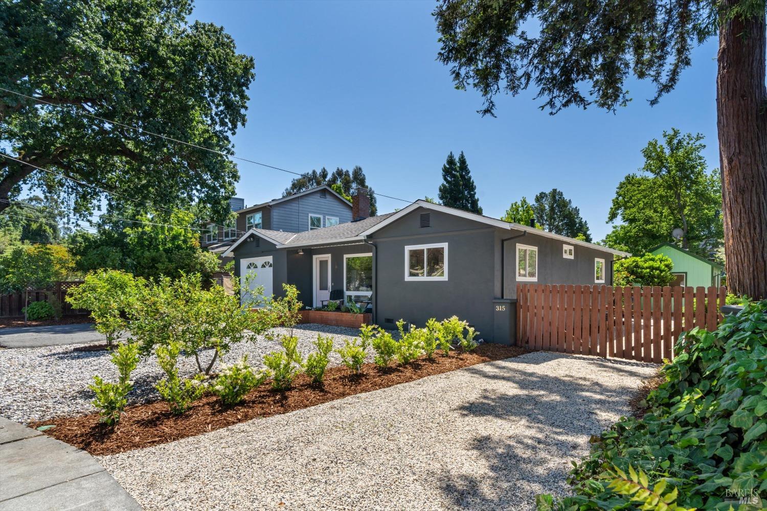 Detail Gallery Image 44 of 46 For 309 Arbor Ave, Sonoma,  CA 95476 - 3 Beds | 2 Baths