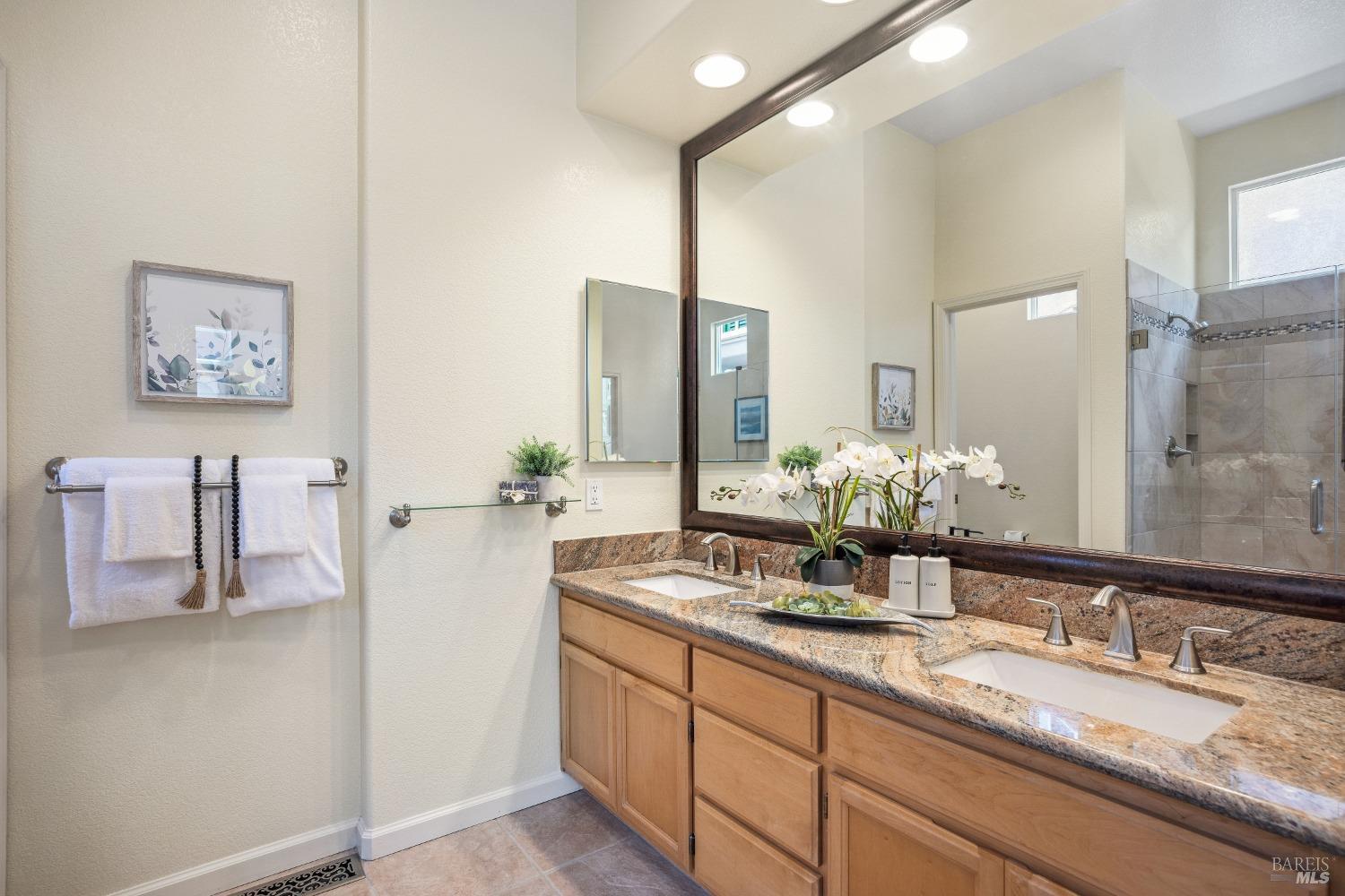 Detail Gallery Image 20 of 44 For 3 Sapporo Ct, Petaluma,  CA 94954 - 3 Beds | 2 Baths