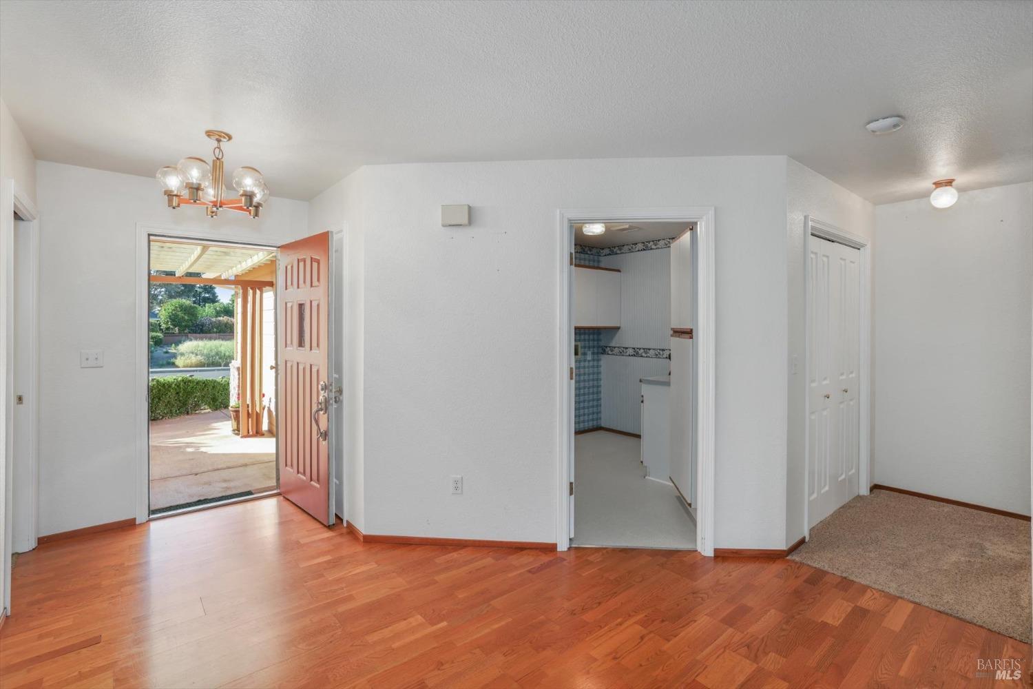 Detail Gallery Image 5 of 45 For 352 White Sands Dr, Vacaville,  CA 95687 - 3 Beds | 2 Baths