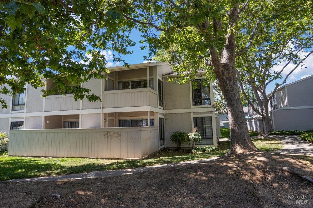 Detail Gallery Image 2 of 25 For 900 Southampton Rd #138,  Benicia,  CA 94510 - 1 Beds | 1 Baths