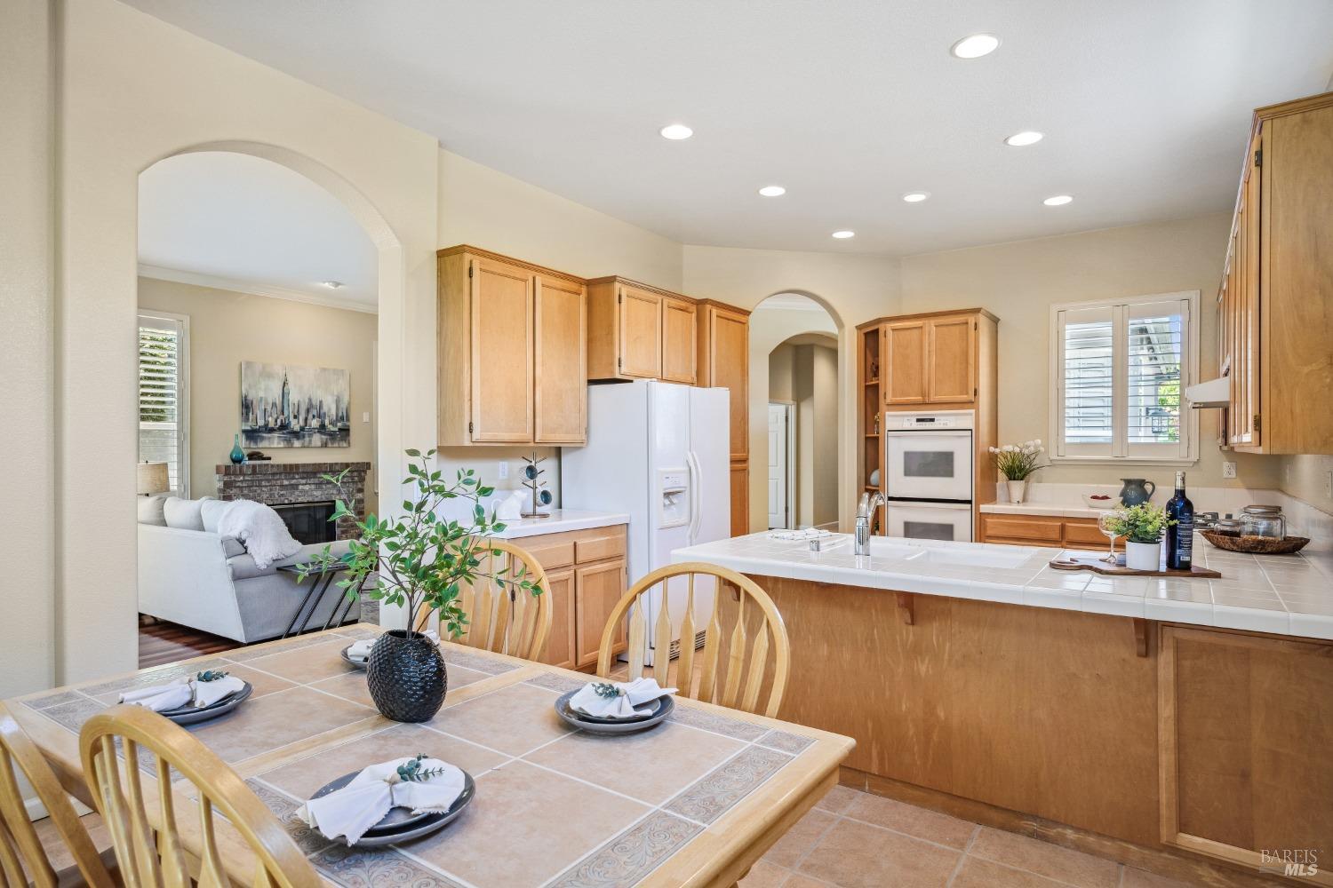 Detail Gallery Image 9 of 44 For 3 Sapporo Ct, Petaluma,  CA 94954 - 3 Beds | 2 Baths
