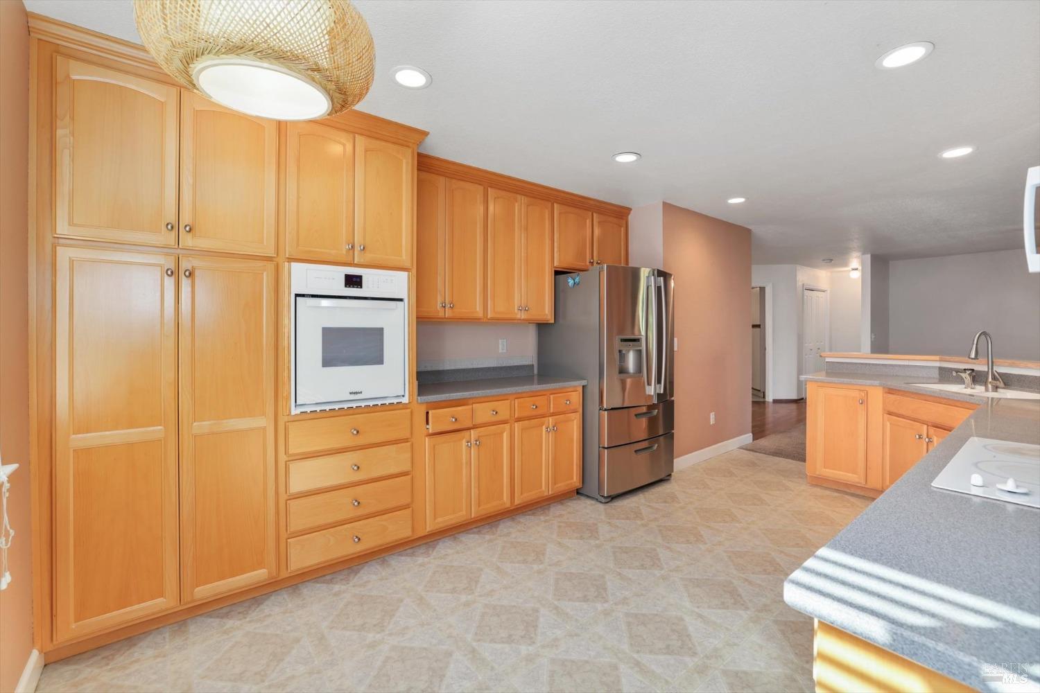 Detail Gallery Image 13 of 45 For 352 White Sands Dr, Vacaville,  CA 95687 - 3 Beds | 2 Baths