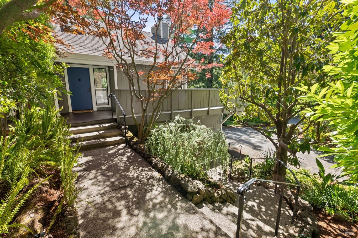 Detail Gallery Image 4 of 49 For 118 Cypress Ave, Kentfield,  CA 94904 - 3 Beds | 2 Baths
