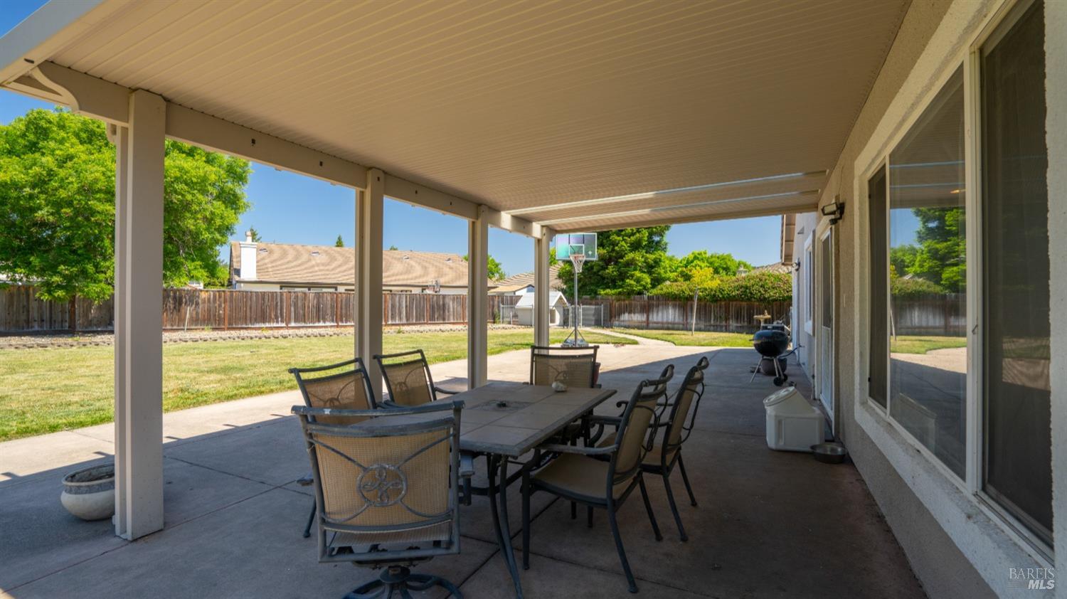 Detail Gallery Image 9 of 79 For 705 Tuscany Ct, Fairfield,  CA 94534 - 4 Beds | 2 Baths