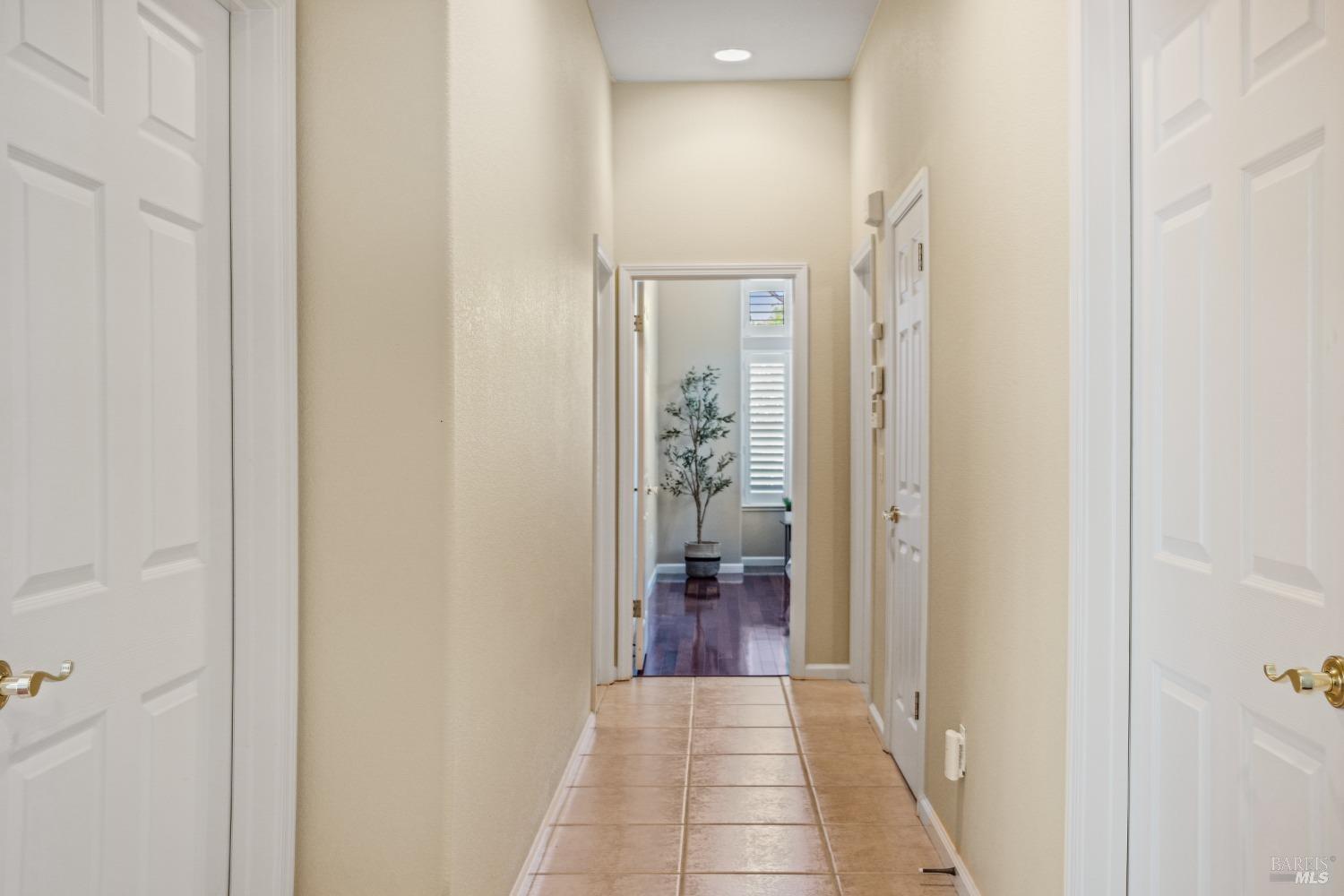 Detail Gallery Image 24 of 44 For 3 Sapporo Ct, Petaluma,  CA 94954 - 3 Beds | 2 Baths