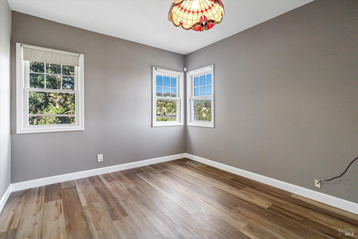Detail Gallery Image 19 of 30 For 4538 Tulip Ave, Oakland,  CA 94619 - 2 Beds | 2 Baths