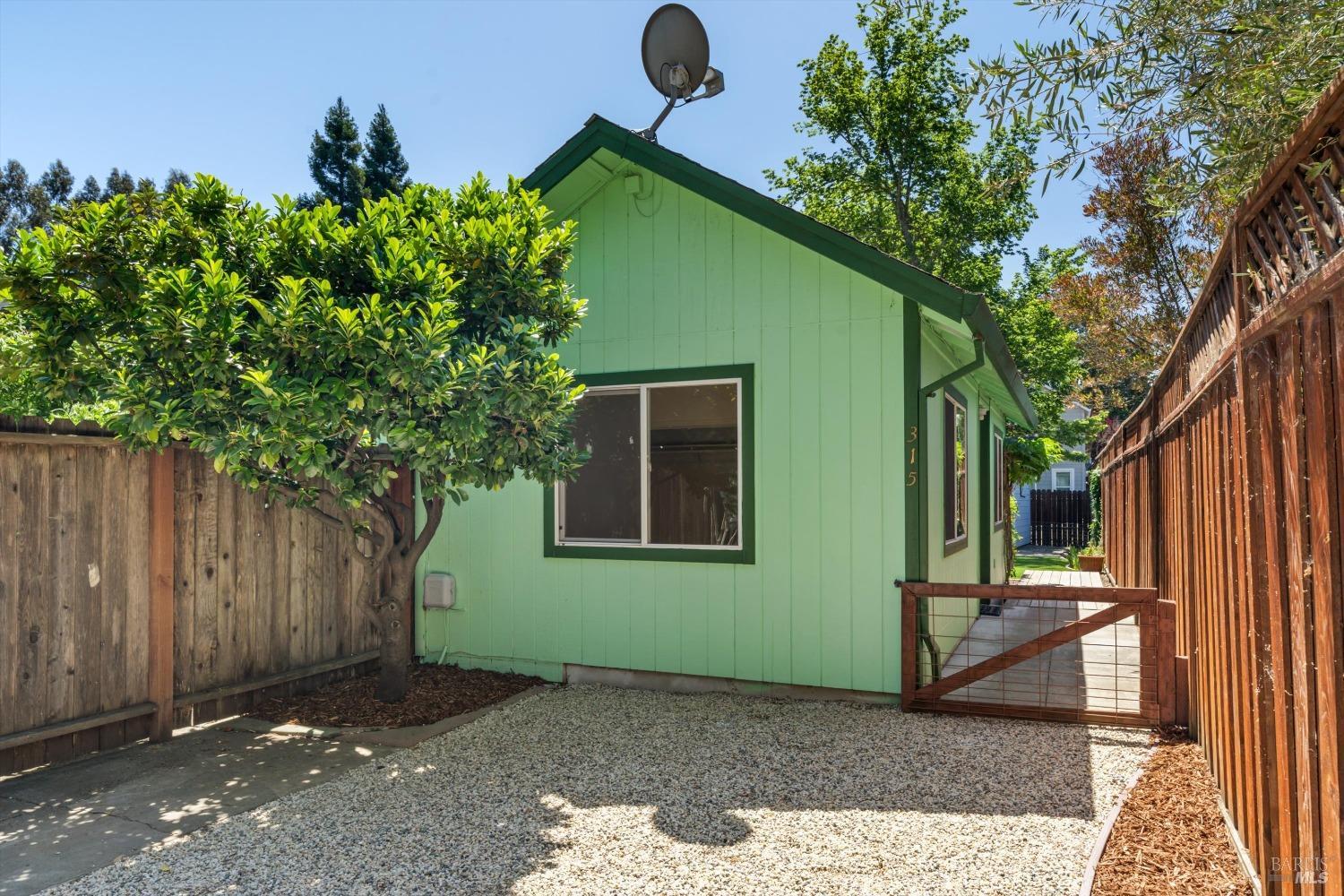 Detail Gallery Image 30 of 46 For 309 Arbor Ave, Sonoma,  CA 95476 - 3 Beds | 2 Baths
