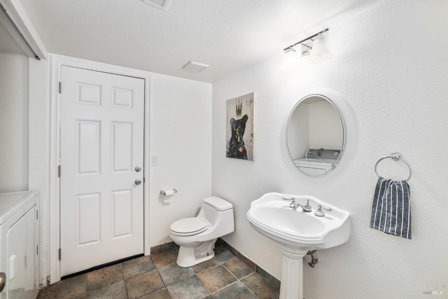 Detail Gallery Image 15 of 51 For 102 Independence Ave, Vacaville,  CA 95687 - 3 Beds | 2/1 Baths