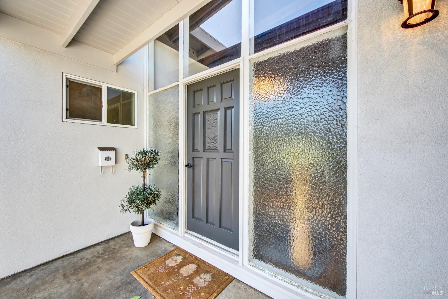 Detail Gallery Image 3 of 75 For 2285 Eva St, Napa,  CA 94559 - 3 Beds | 2 Baths
